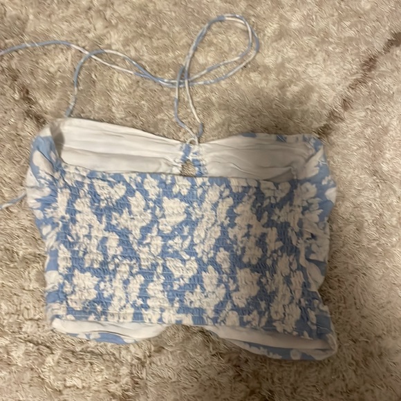 Abercrombie top - Picture 3 of 3